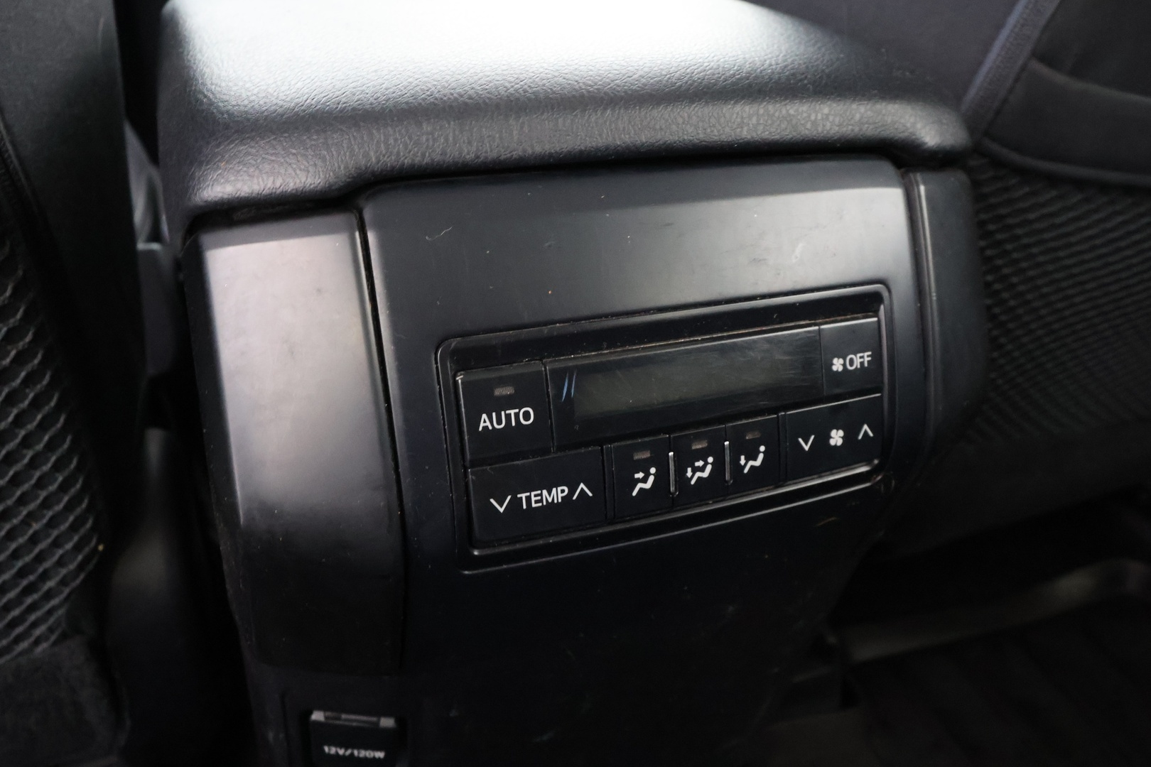 TOYOTA Land Cruiser 2019