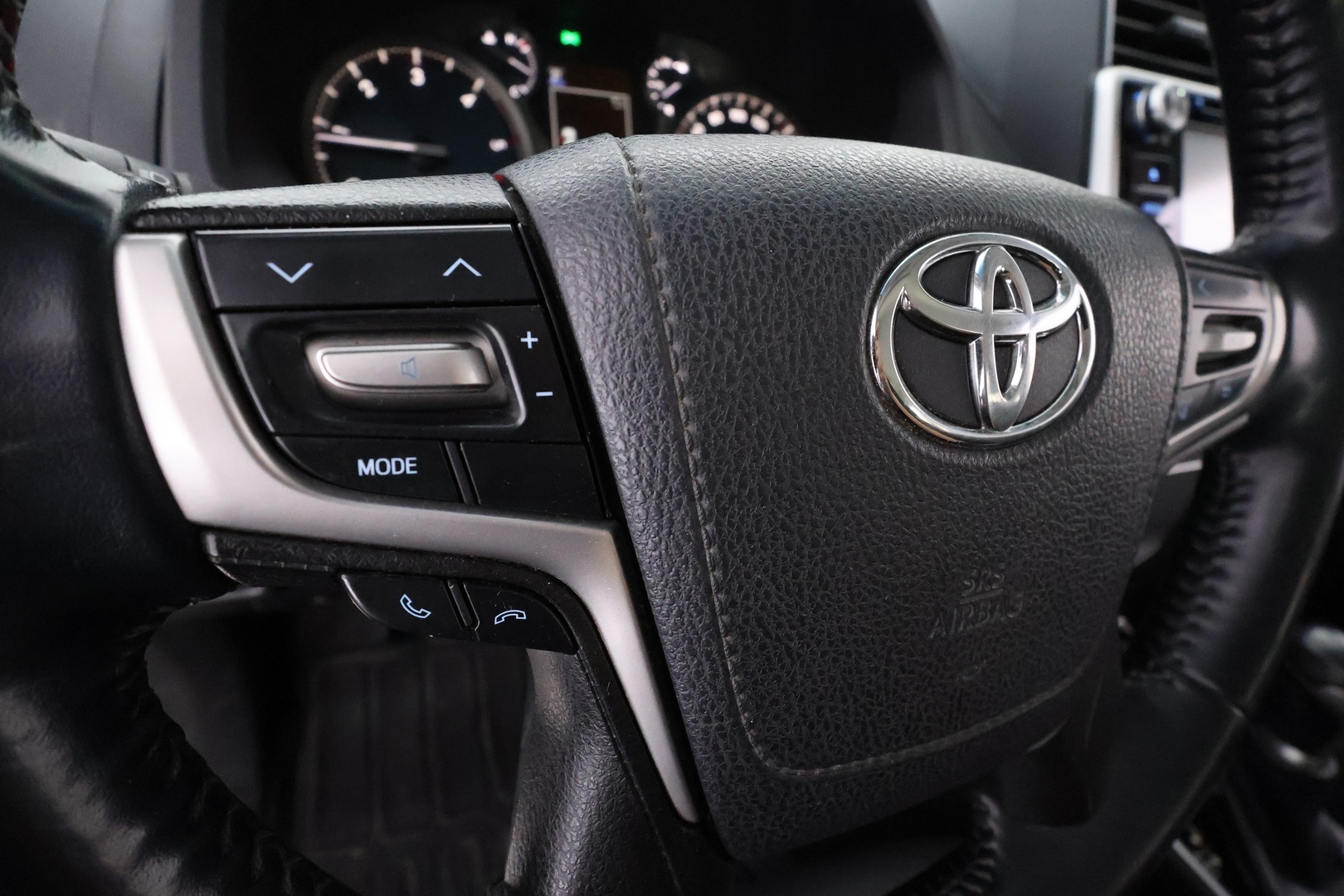 TOYOTA Land Cruiser 2019