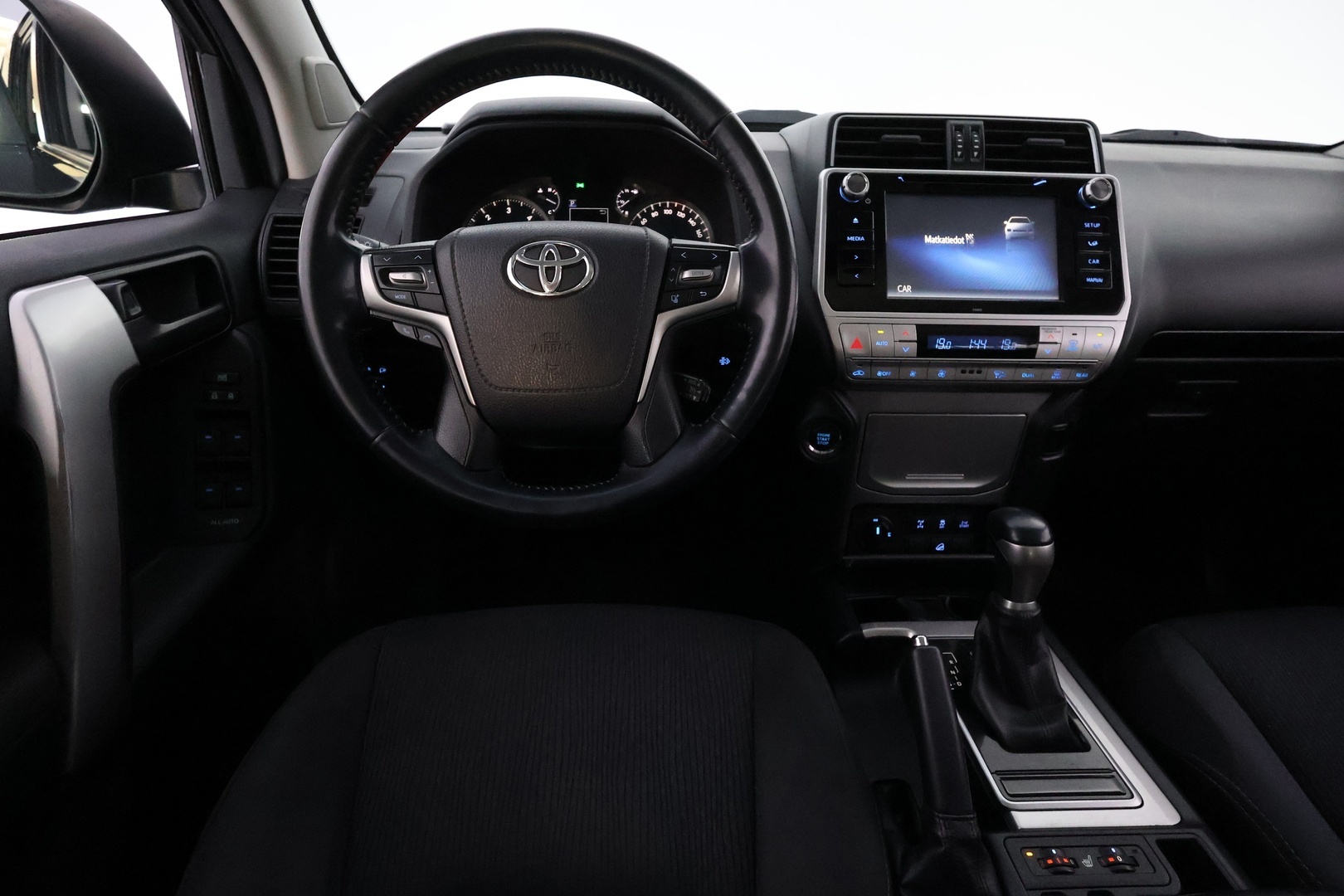 TOYOTA Land Cruiser 2019