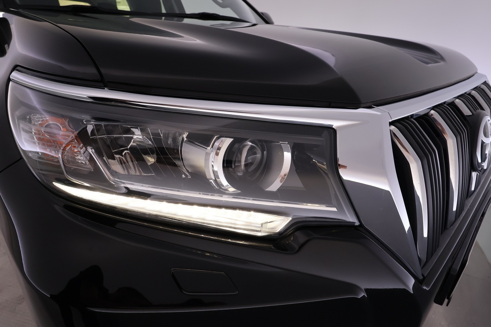 TOYOTA Land Cruiser 2019