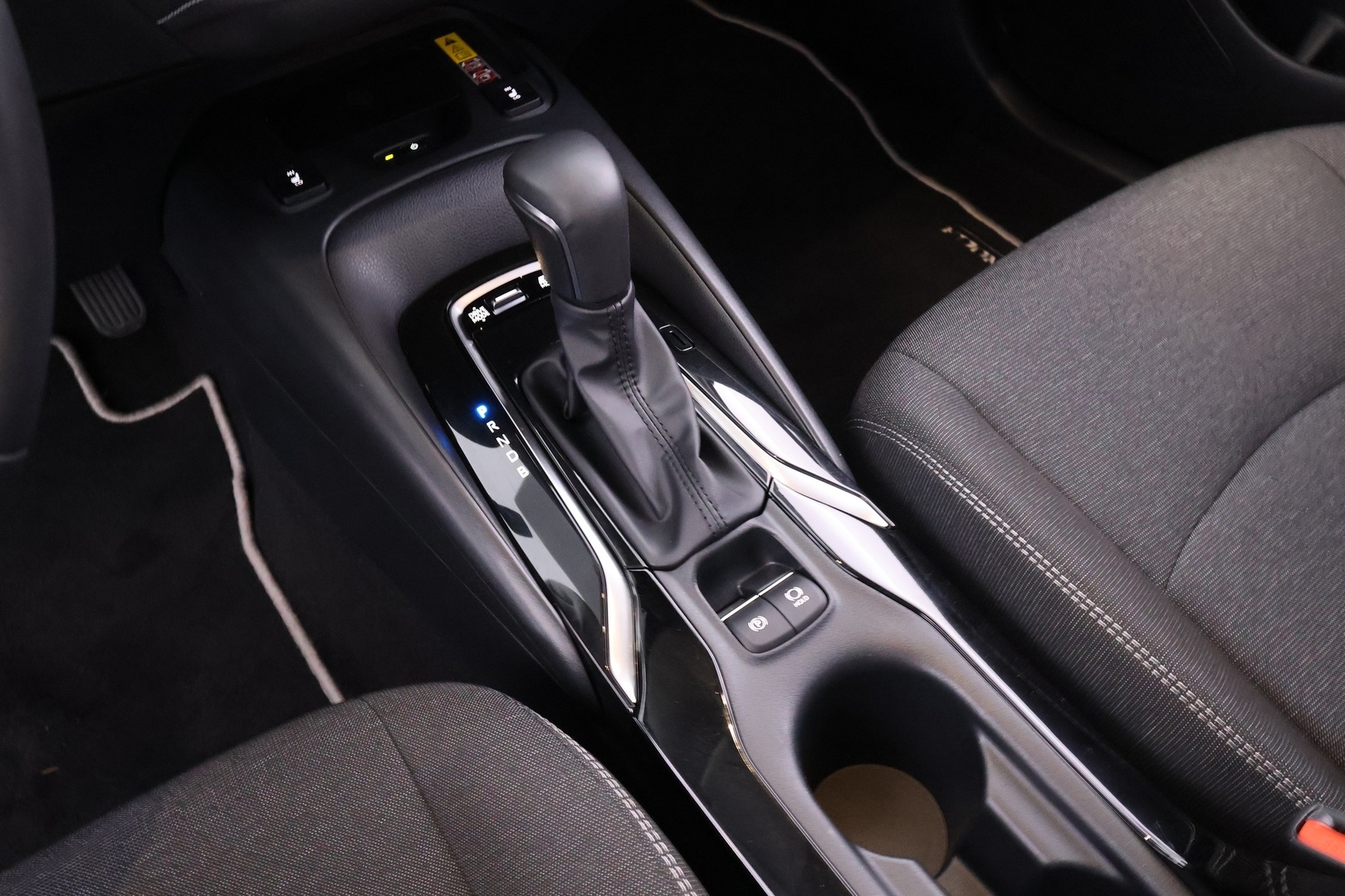 TOYOTA COROLLA 2025