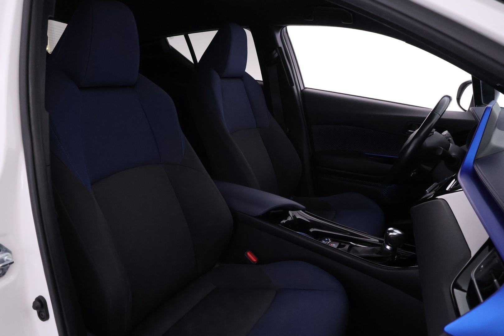 TOYOTA C-HR 2017