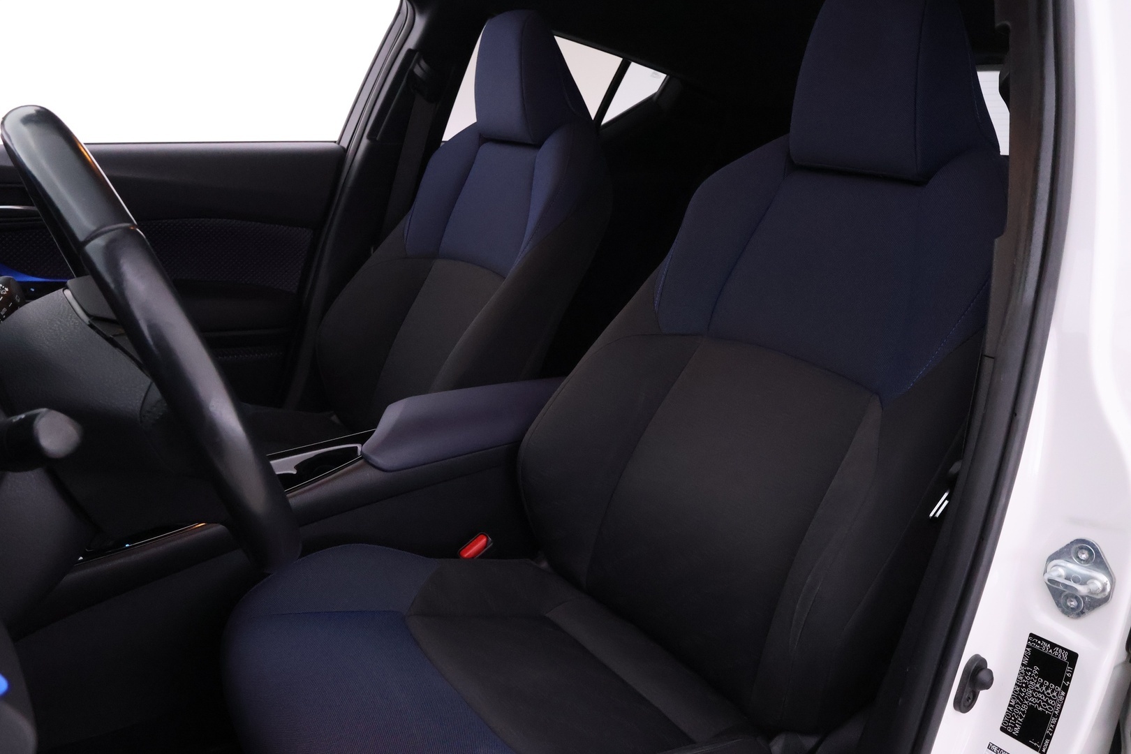 TOYOTA C-HR 2017