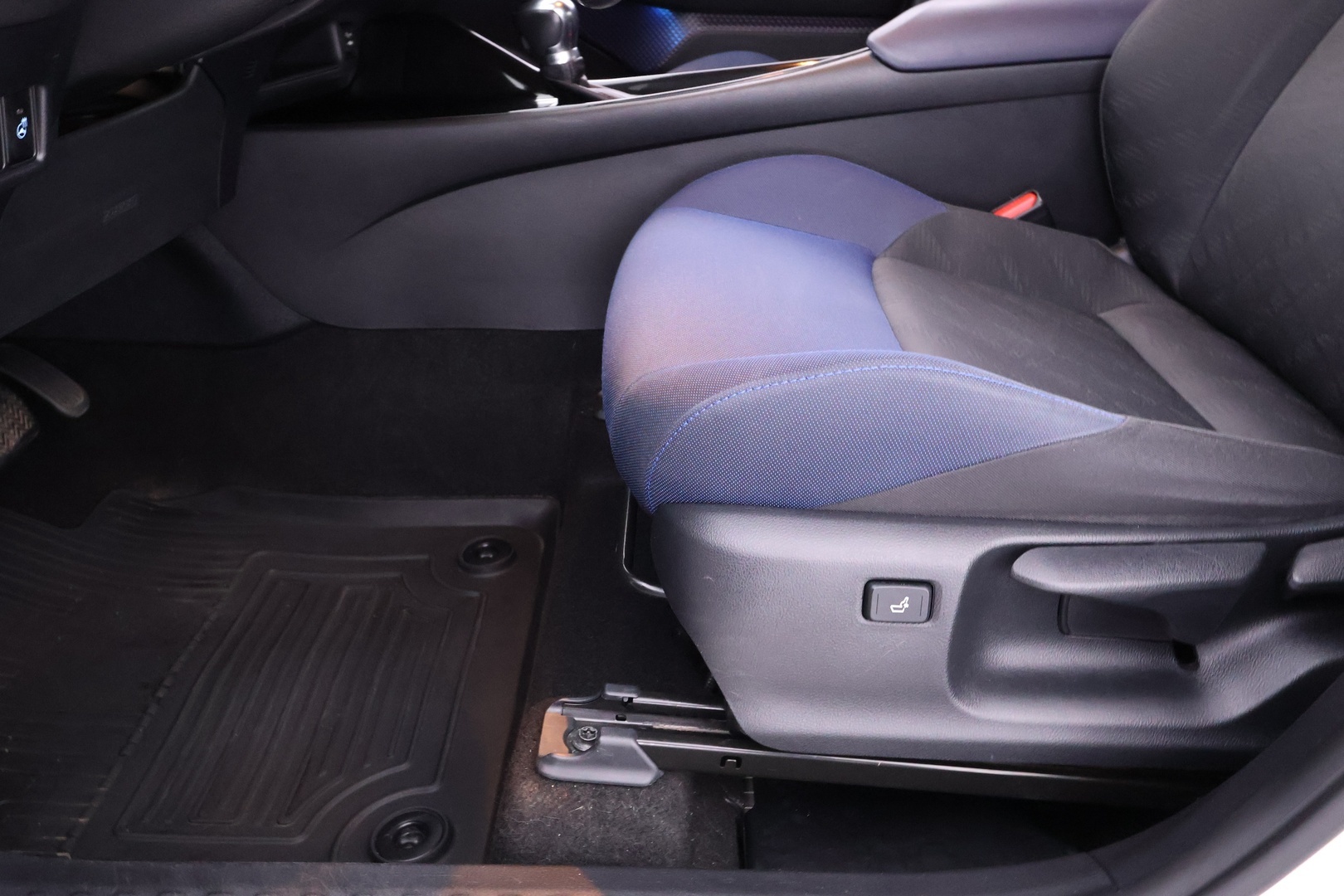 TOYOTA C-HR 2017