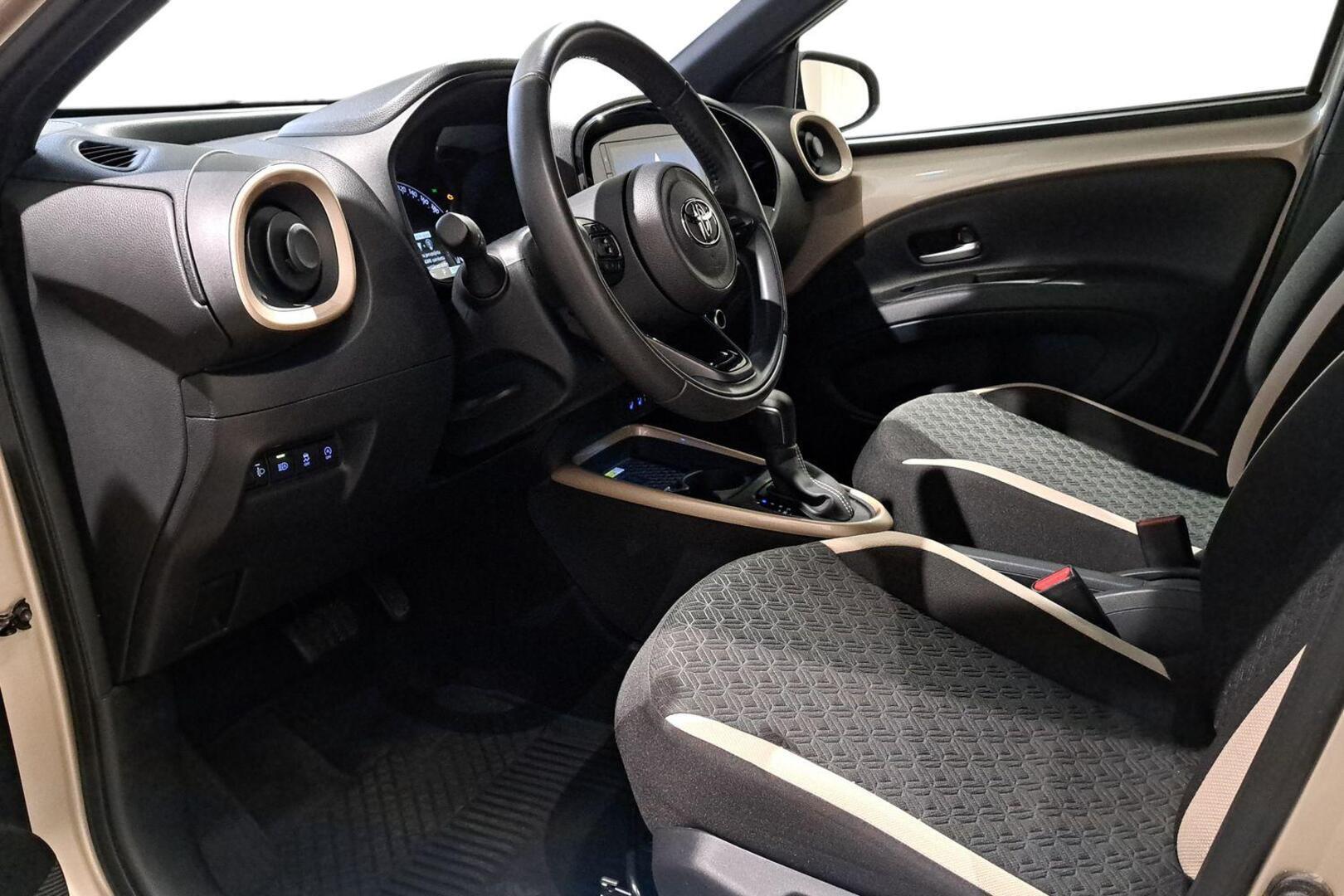 TOYOTA Aygo X 2022