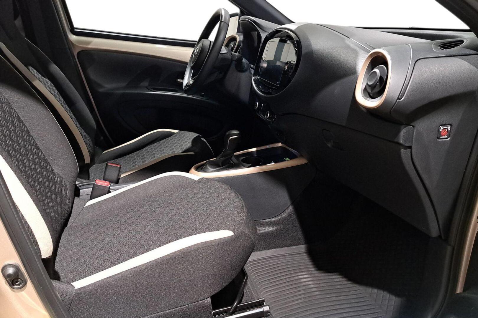 TOYOTA Aygo X 2022