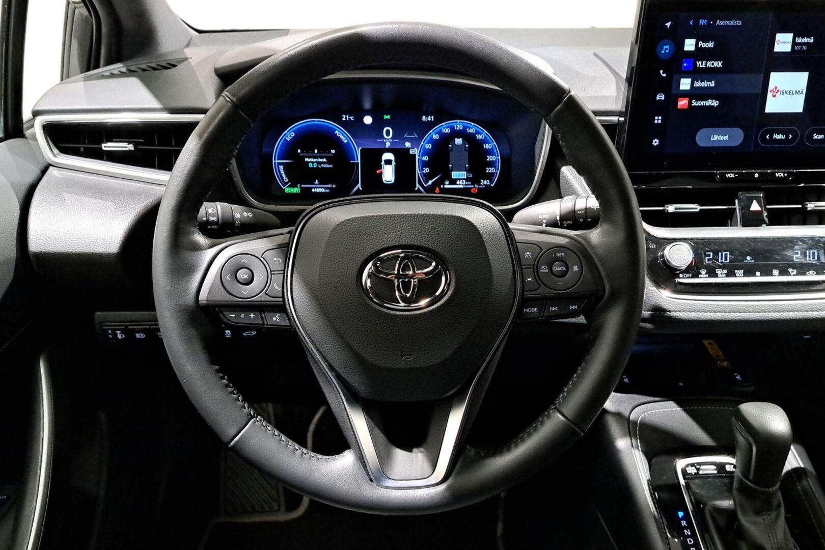 TOYOTA Corolla 2025