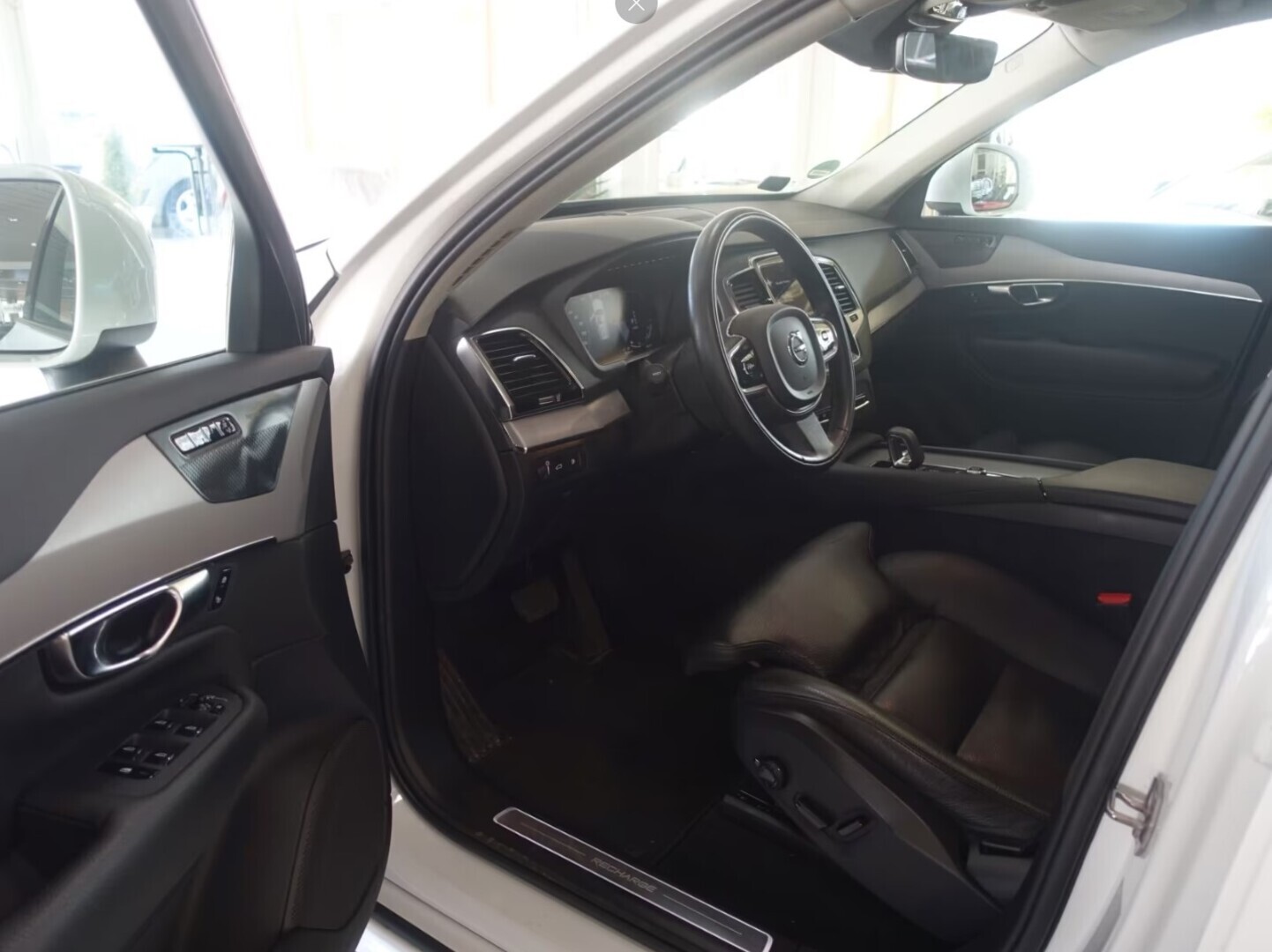 VOLVO XC90 2021
