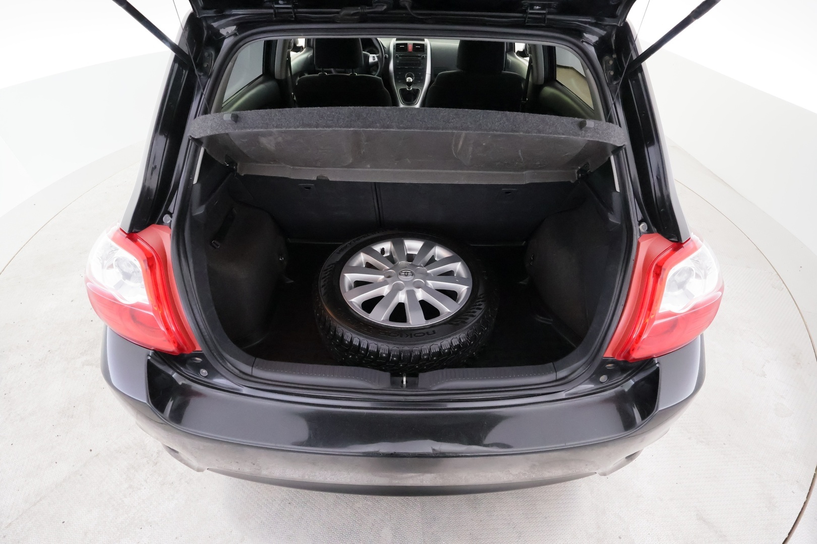 TOYOTA Auris 2012