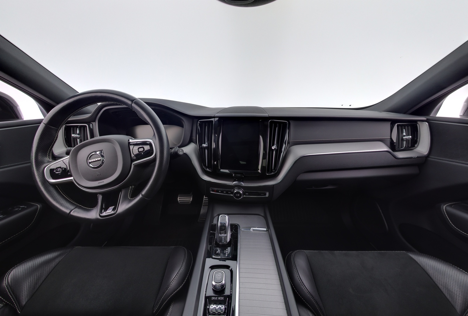 VOLVO XC60 2019