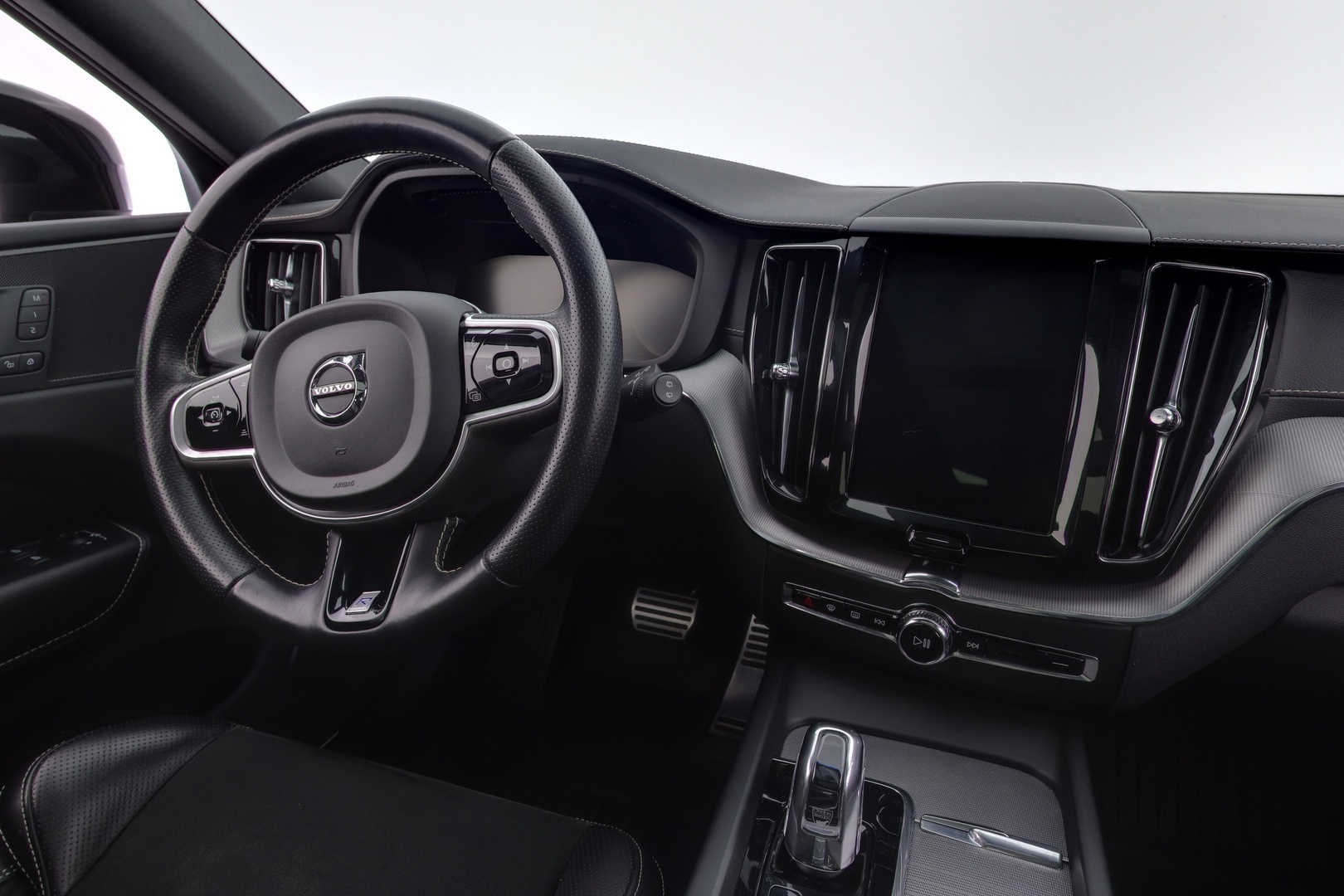 VOLVO XC60 2019