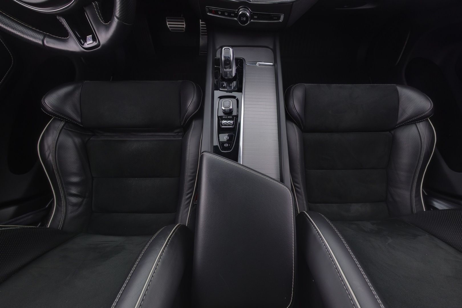 VOLVO XC60 2019