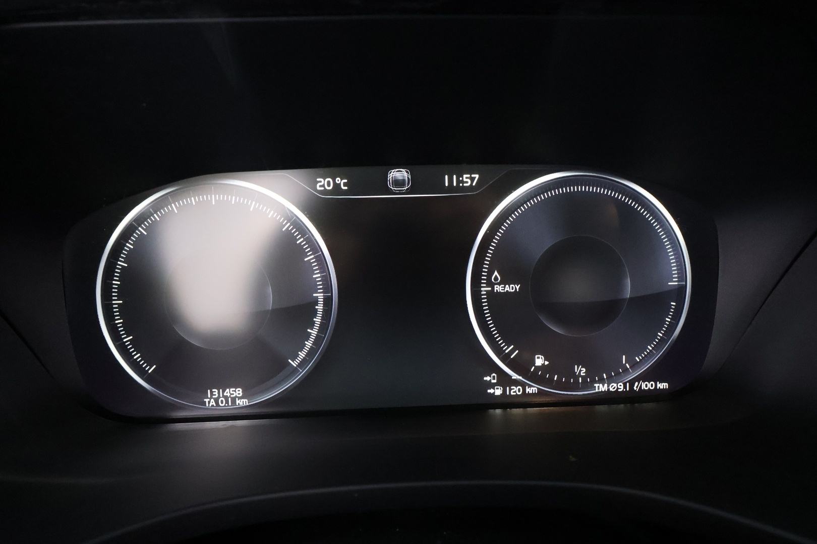 VOLVO XC60 2019