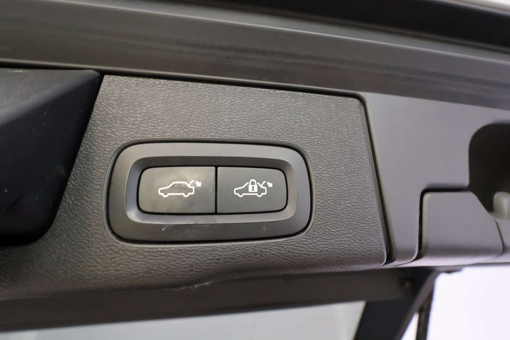 VOLVO XC60 2019