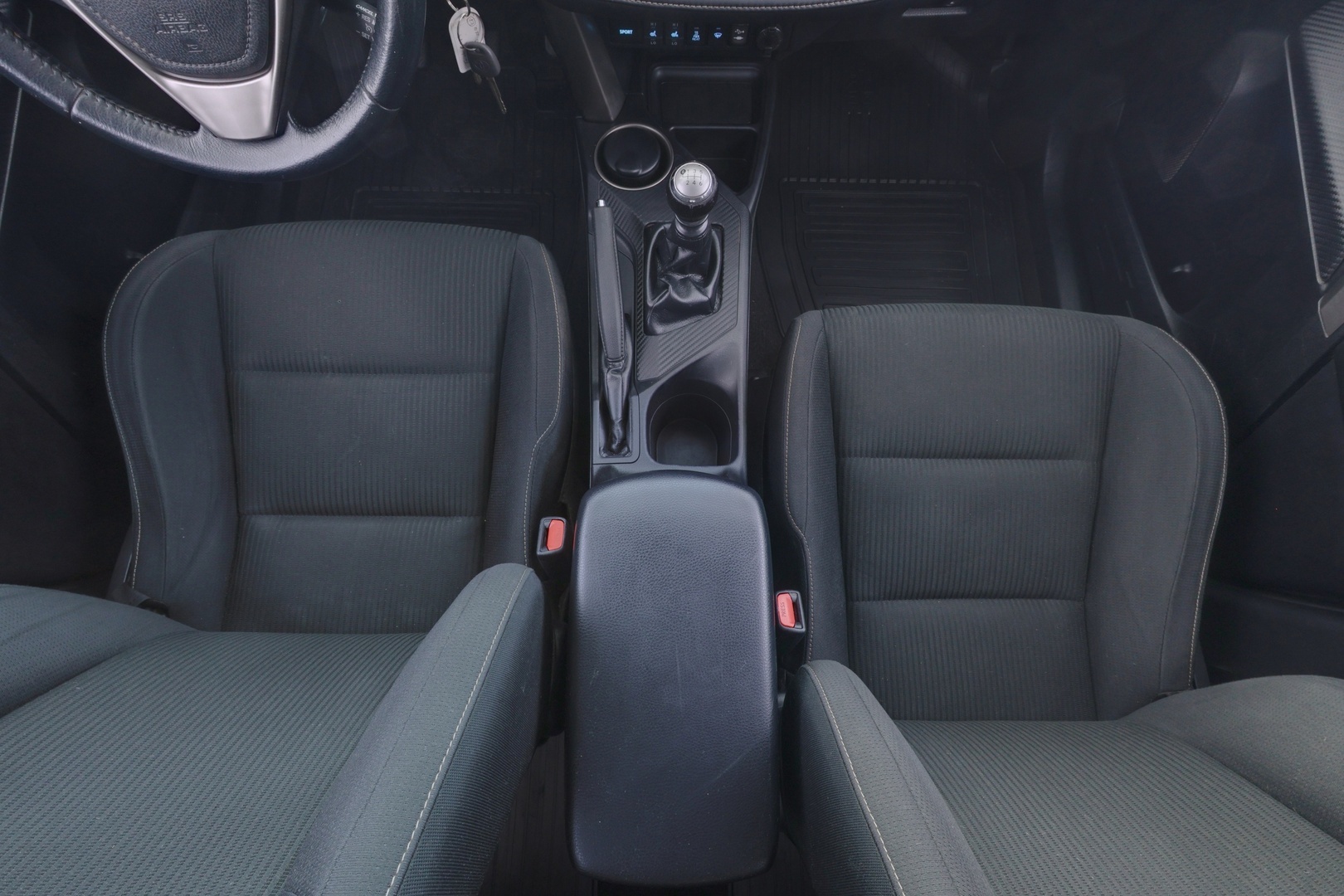 TOYOTA RAV4 2015