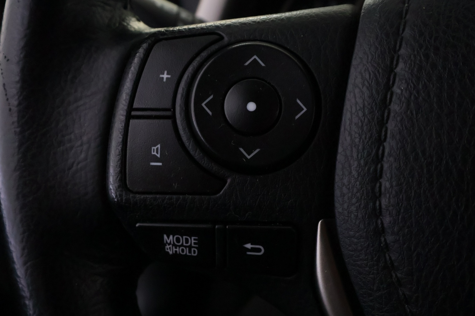 TOYOTA RAV4 2015