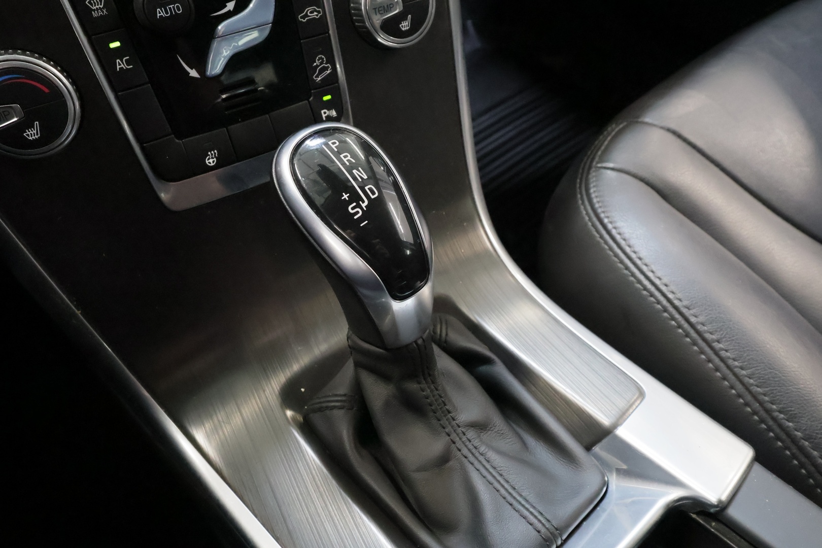VOLVO XC60 2014