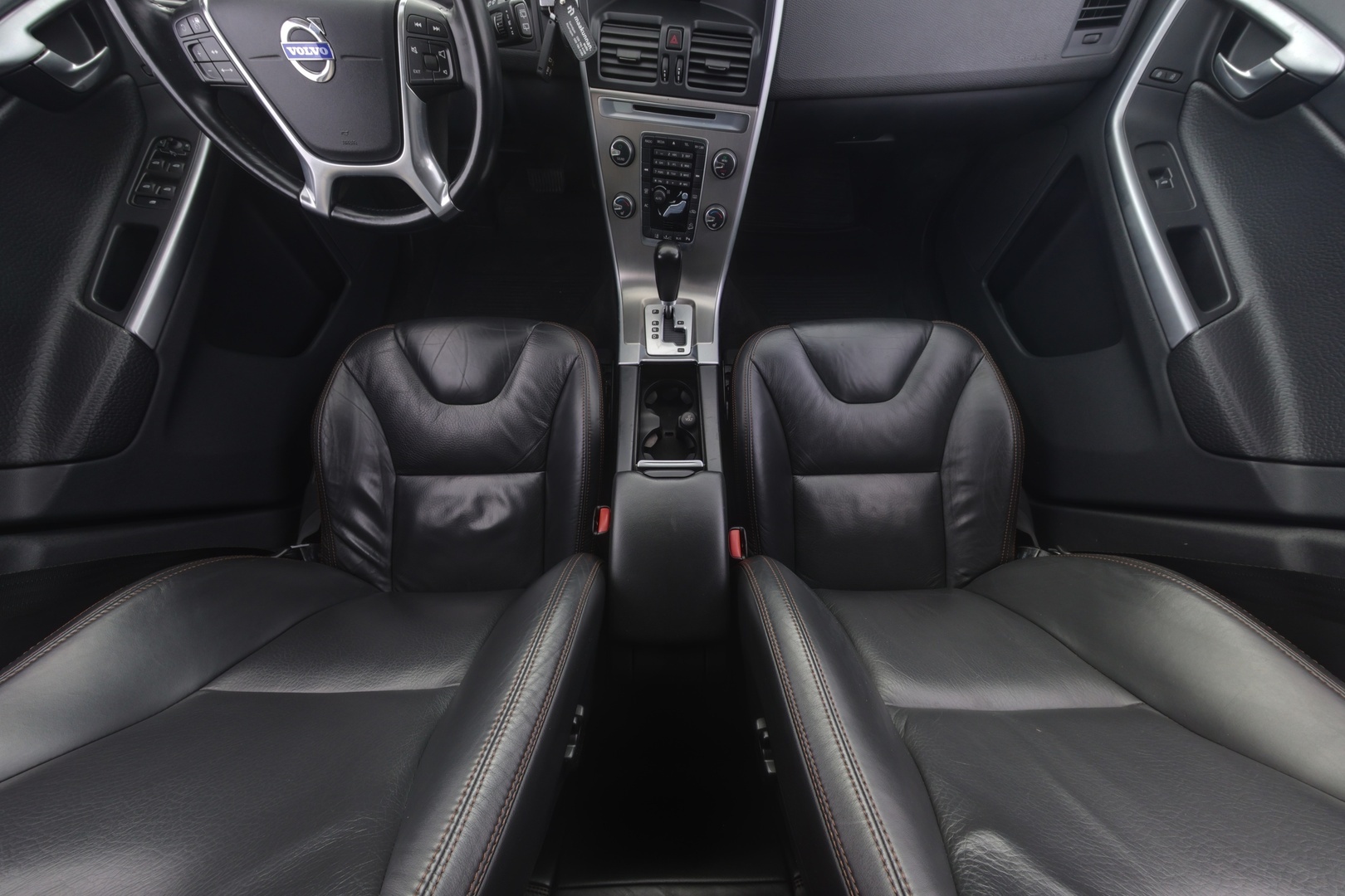 VOLVO XC60 2011