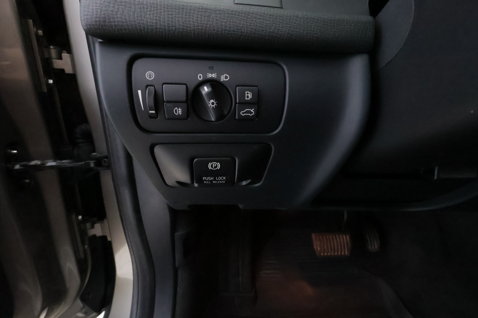 VOLVO XC60 2011