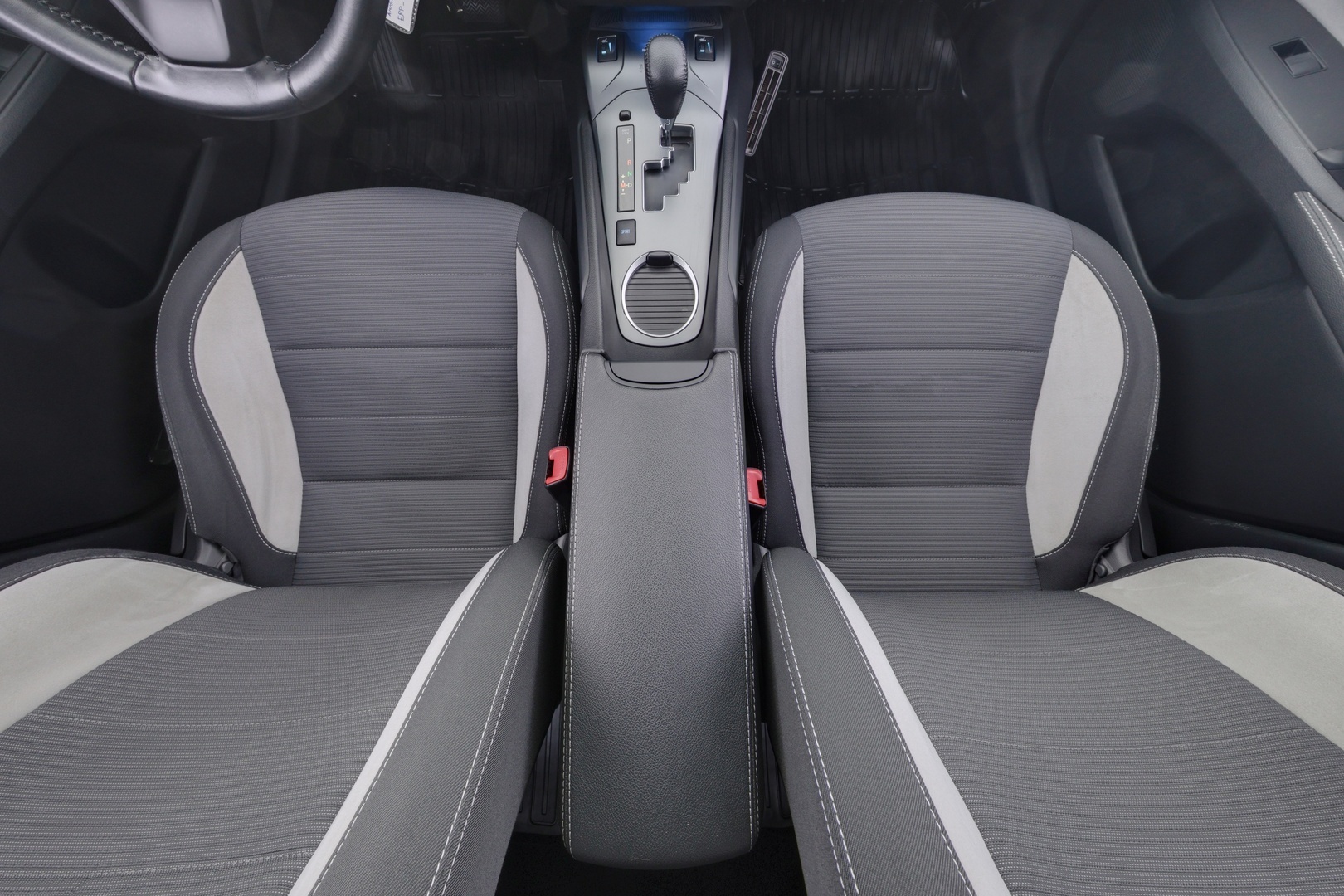 TOYOTA Avensis 2018