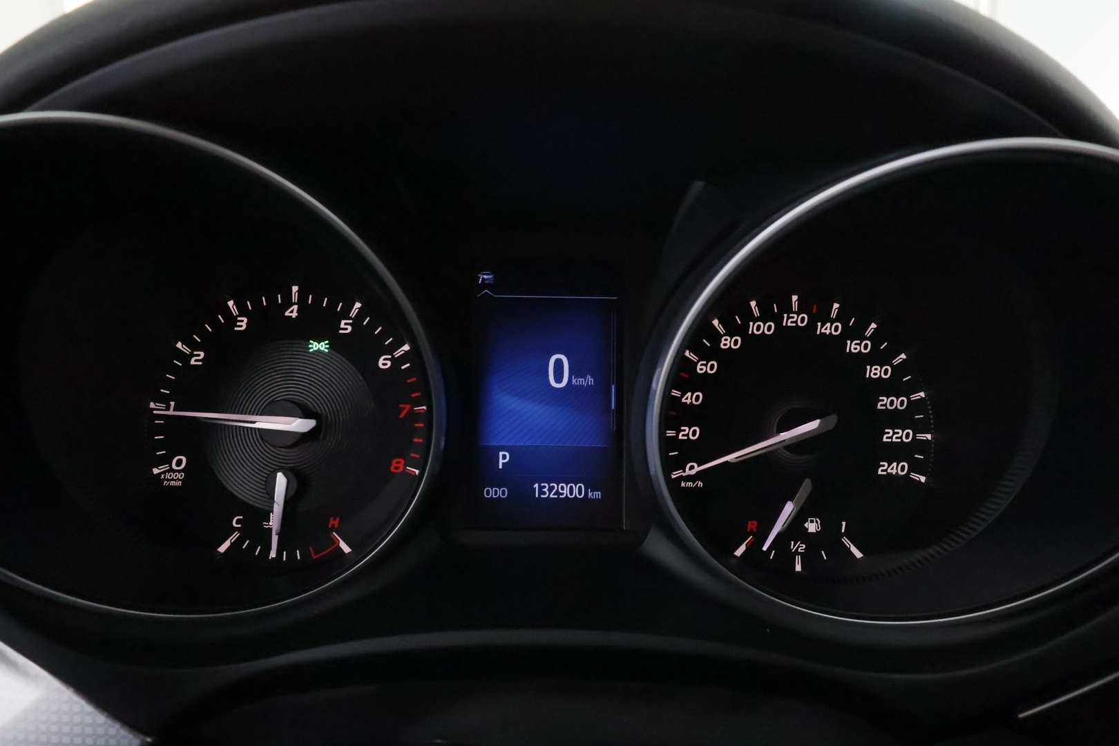 TOYOTA Avensis 2018