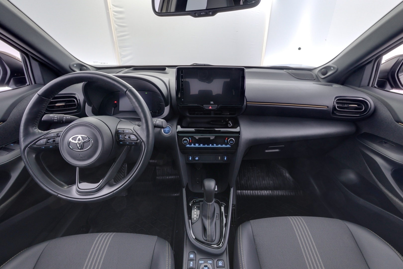 TOYOTA Yaris Cross 2022
