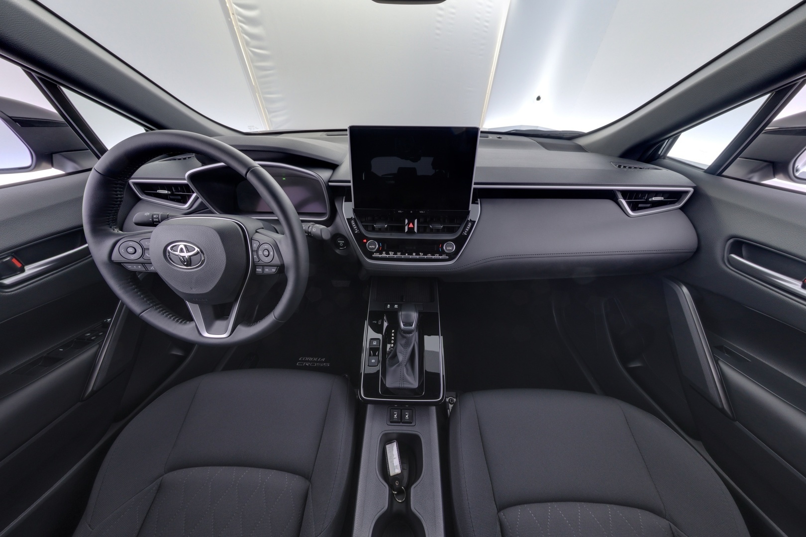 TOYOTA Corolla Cross 2026