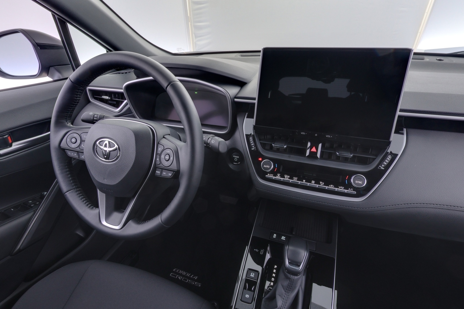 TOYOTA Corolla Cross 2026