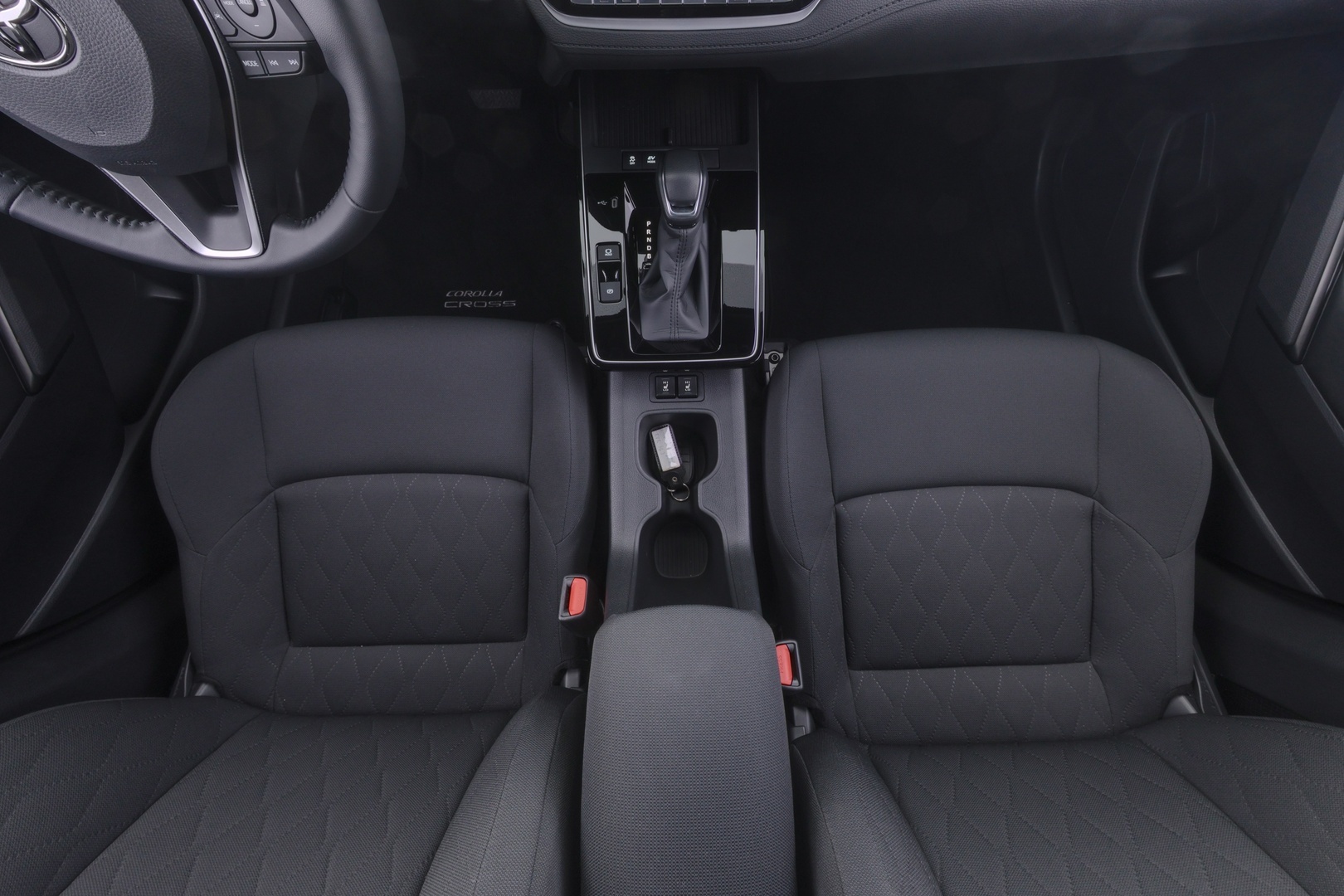 TOYOTA Corolla Cross 2026