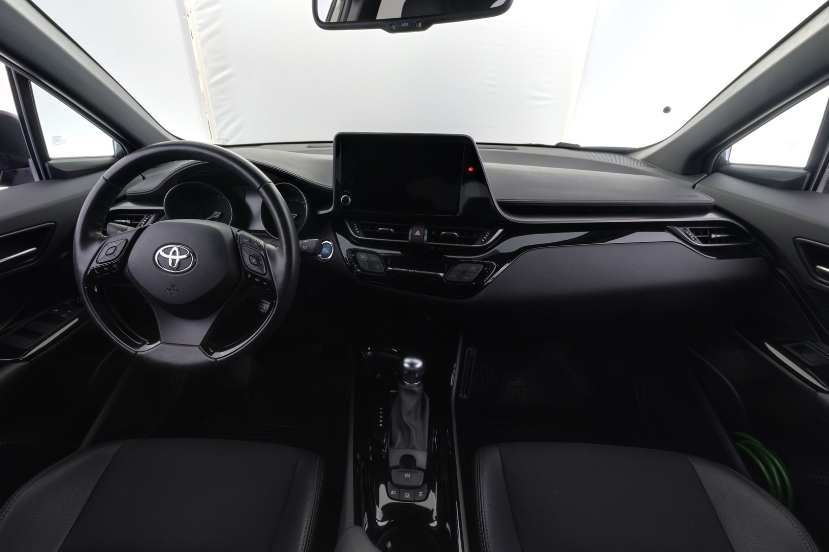 TOYOTA C-HR 2023