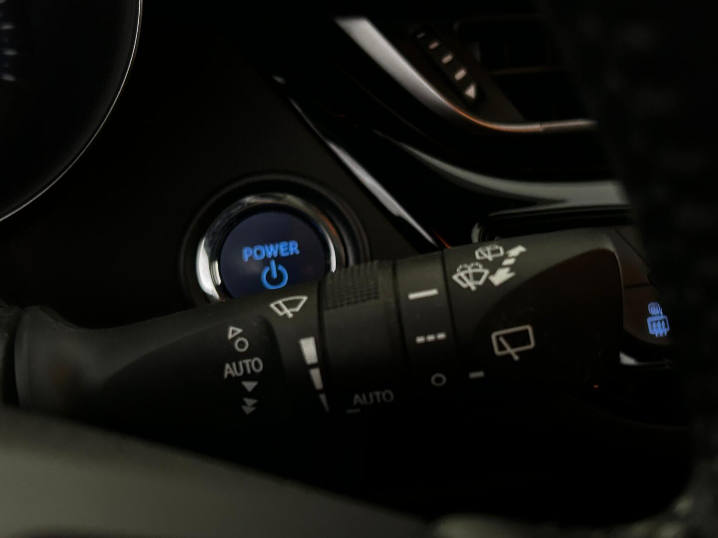 TOYOTA C-HR 2023