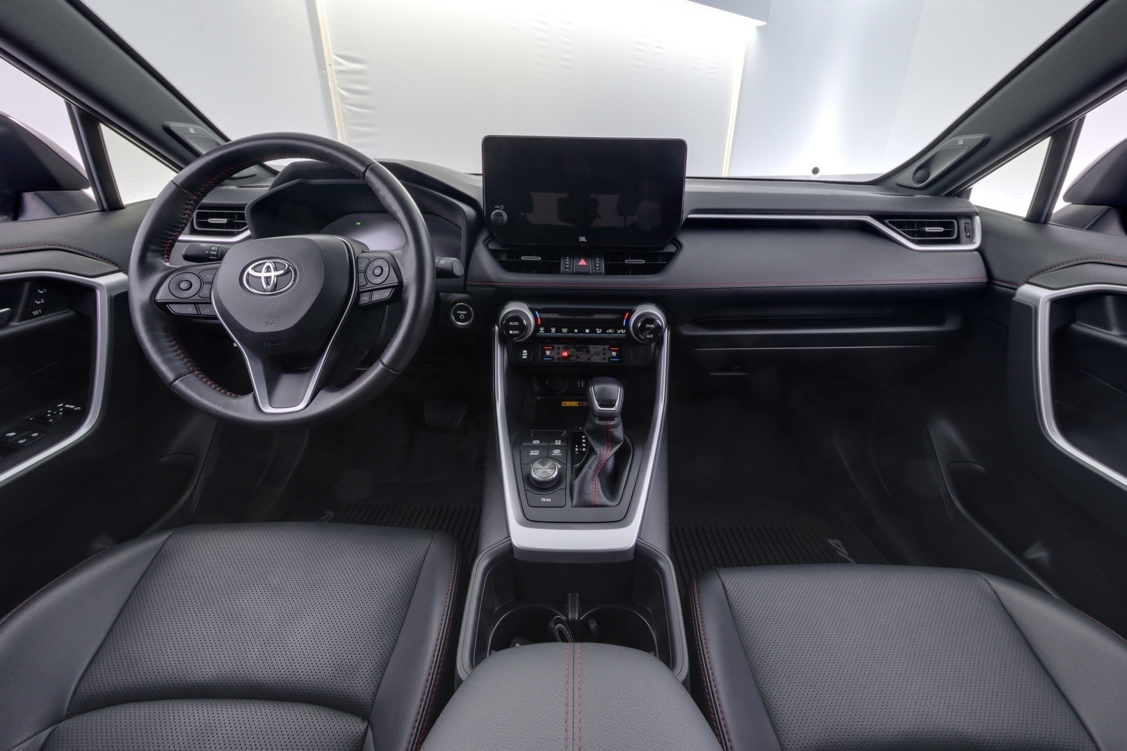 TOYOTA RAV4 PLUG-IN 10