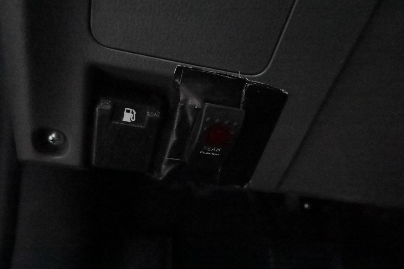 MITSUBISHI L200 2016