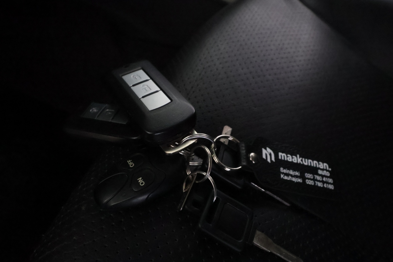 MITSUBISHI L200 2016