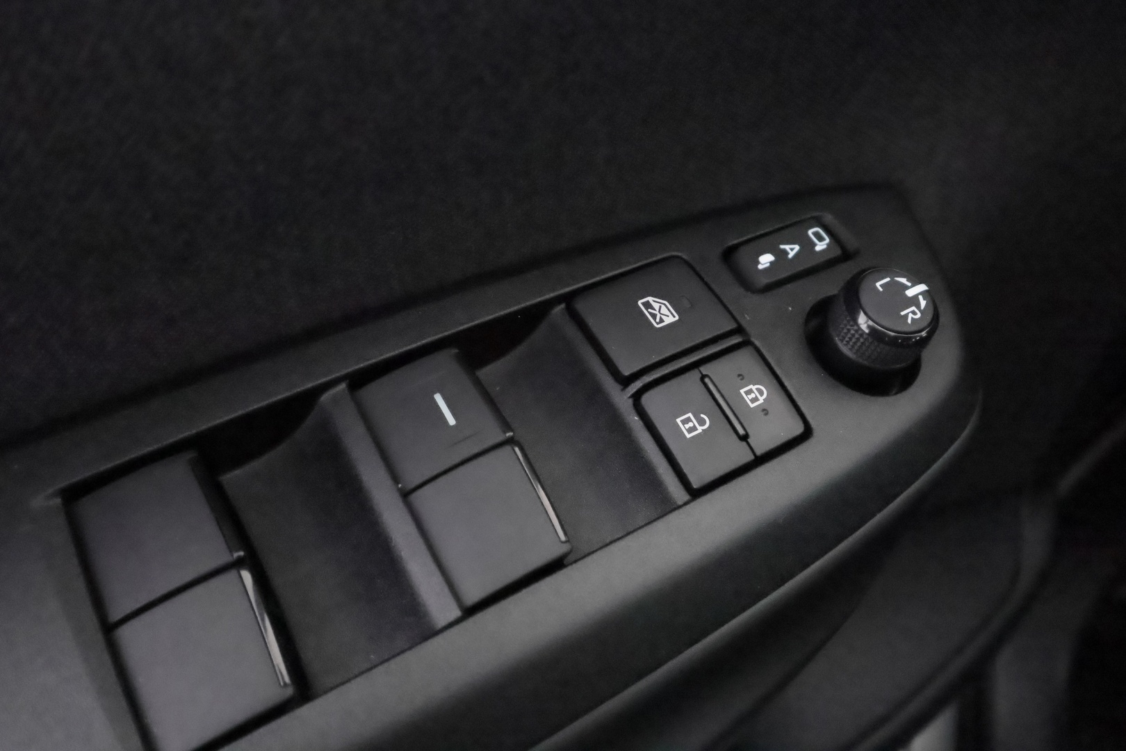 TOYOTA Yaris Cross 2024