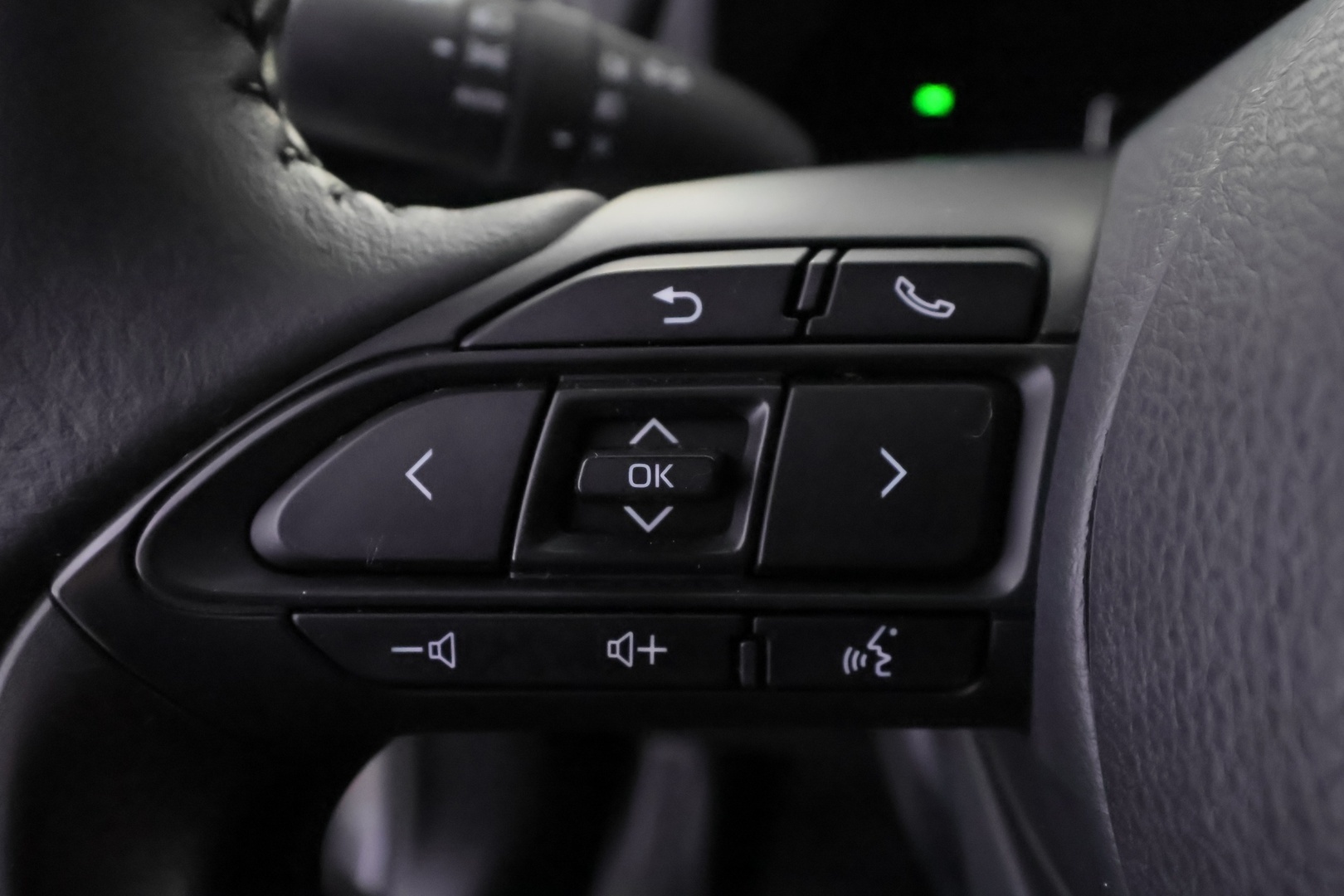 TOYOTA Yaris Cross 2024