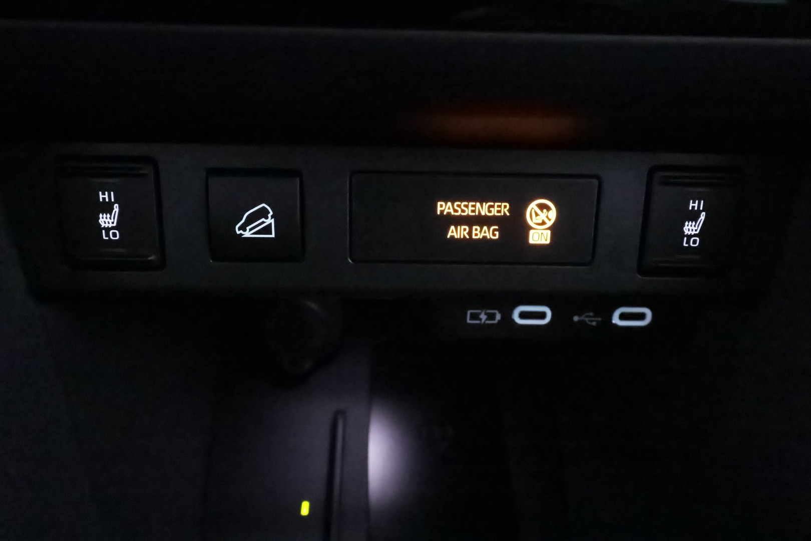 TOYOTA Yaris Cross 2024