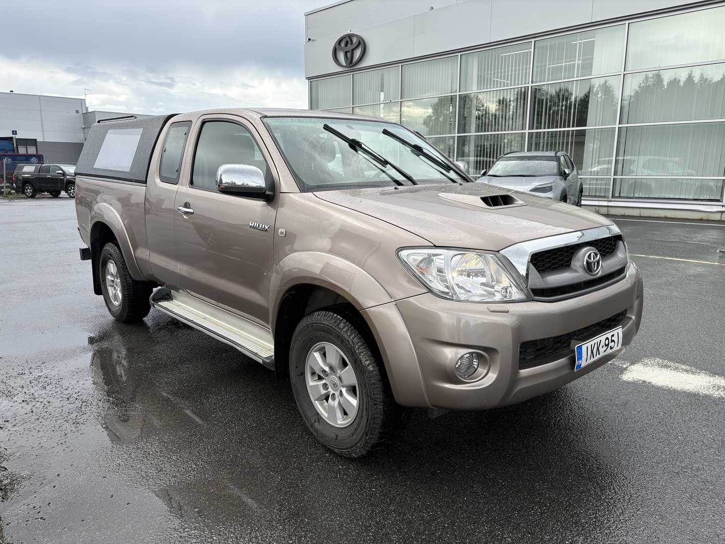 TOYOTA Hilux 2011