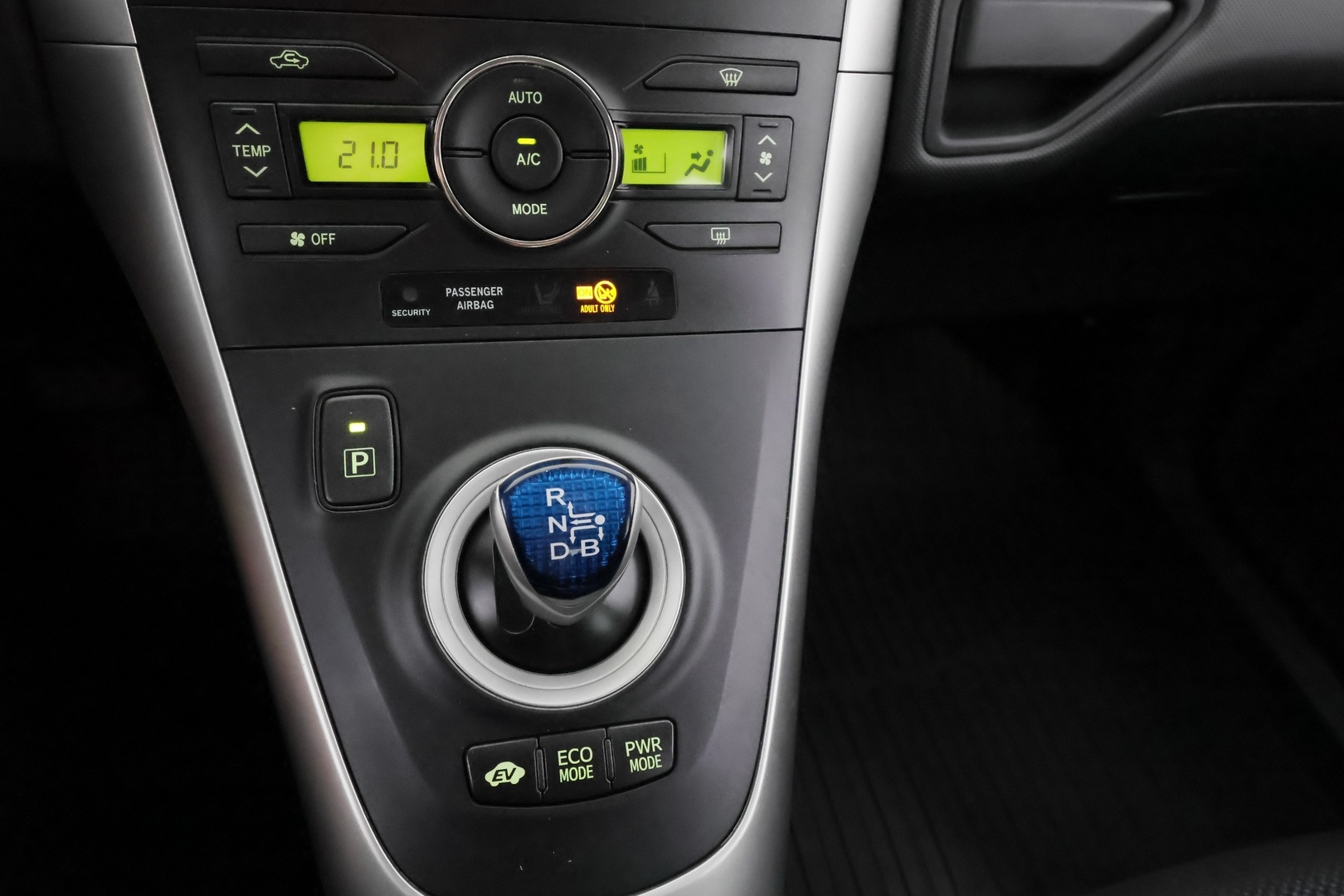TOYOTA Auris 2012