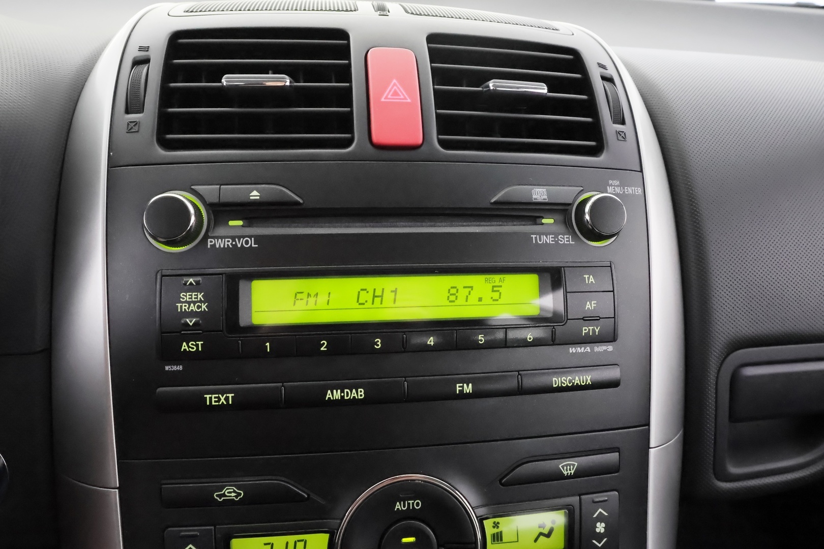 TOYOTA Auris 2012