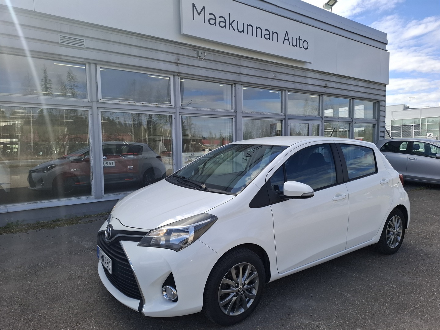 TOYOTA Yaris 2017