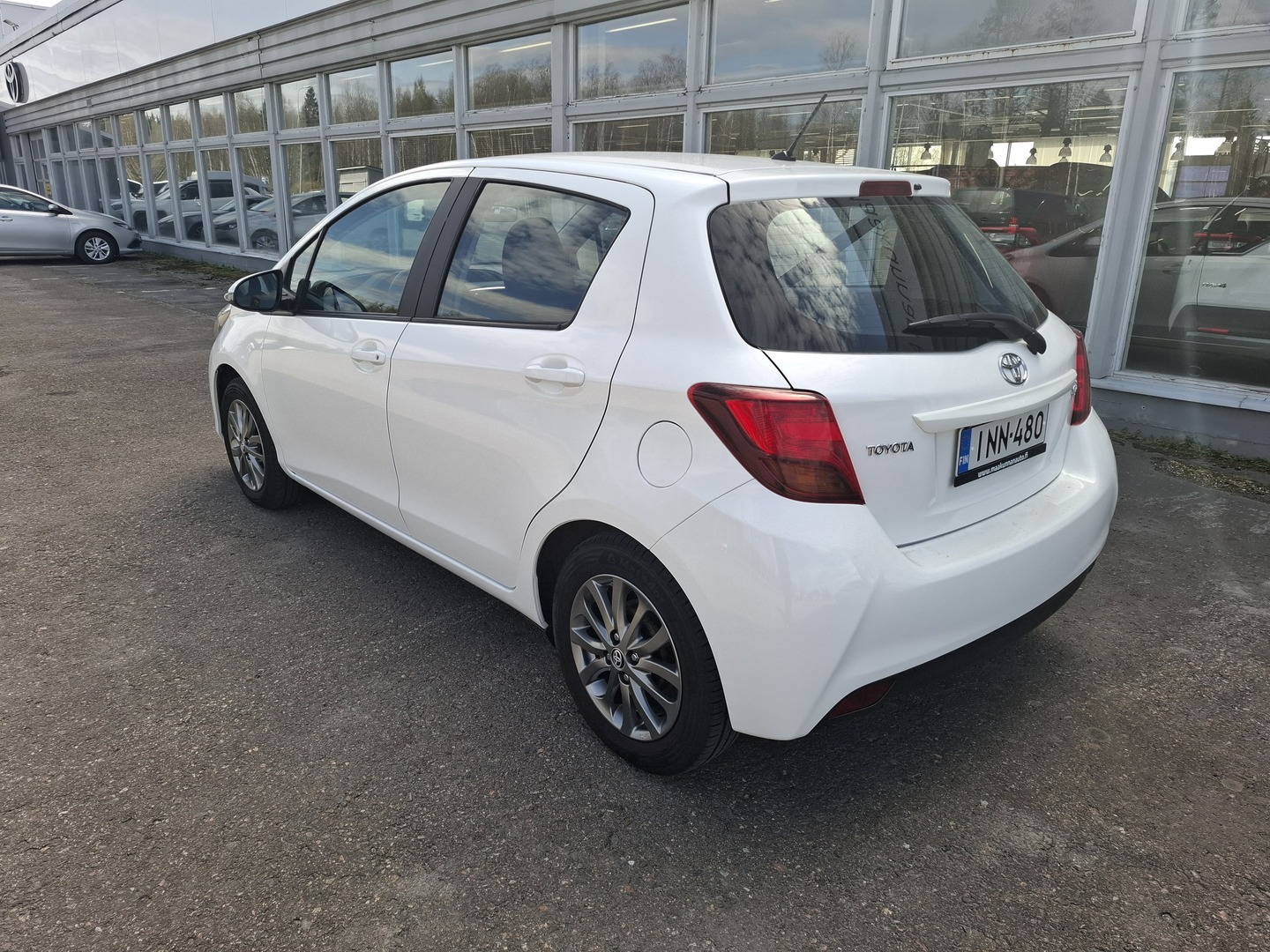 TOYOTA Yaris 2017