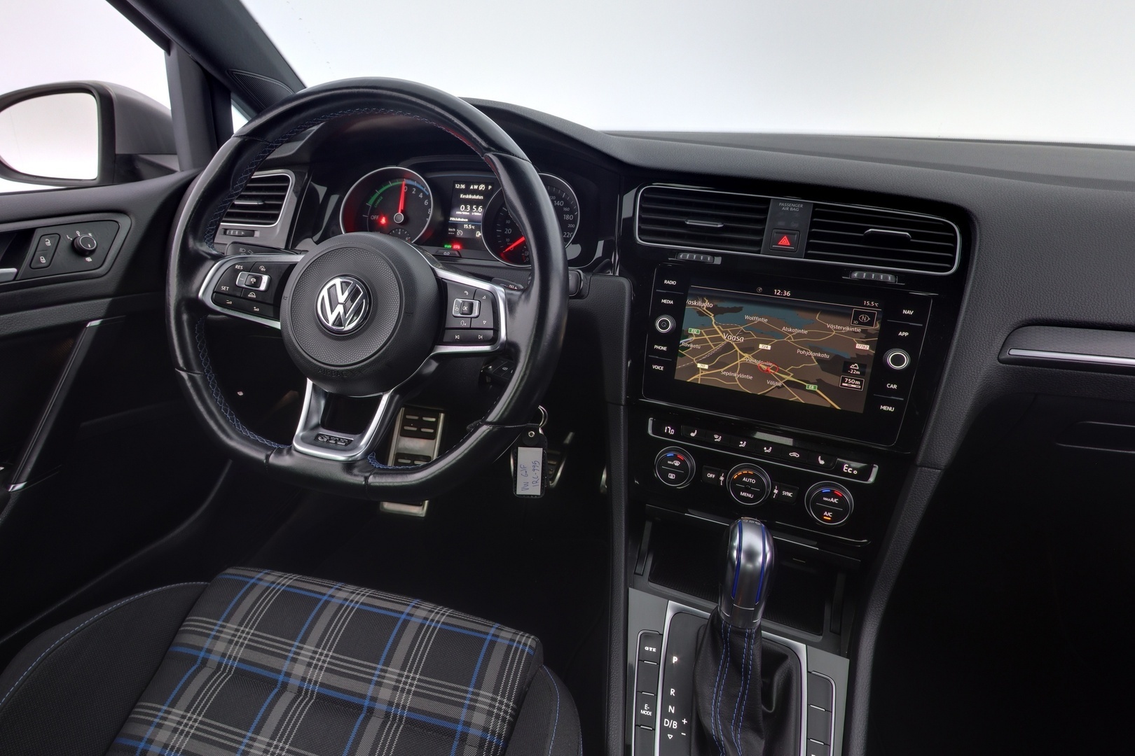 VOLKSWAGEN Golf 2018