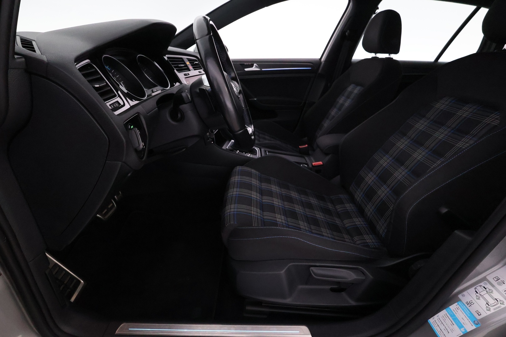 VOLKSWAGEN Golf 2018
