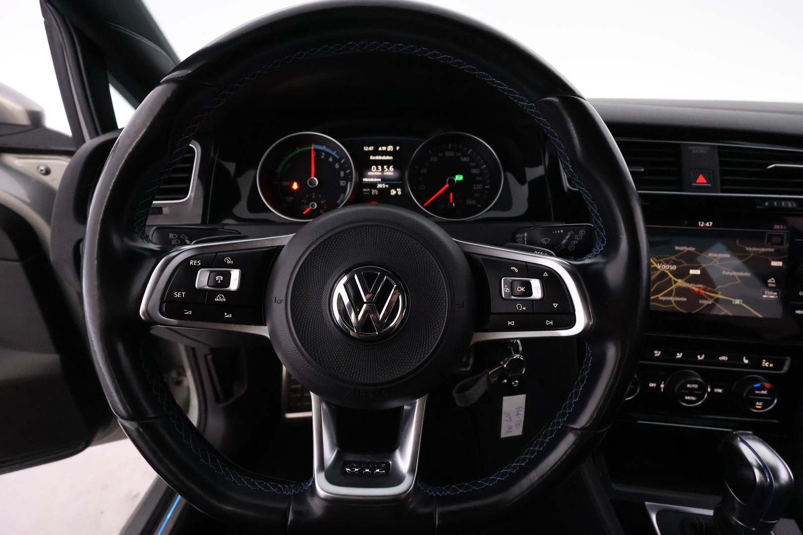 VOLKSWAGEN Golf 2018