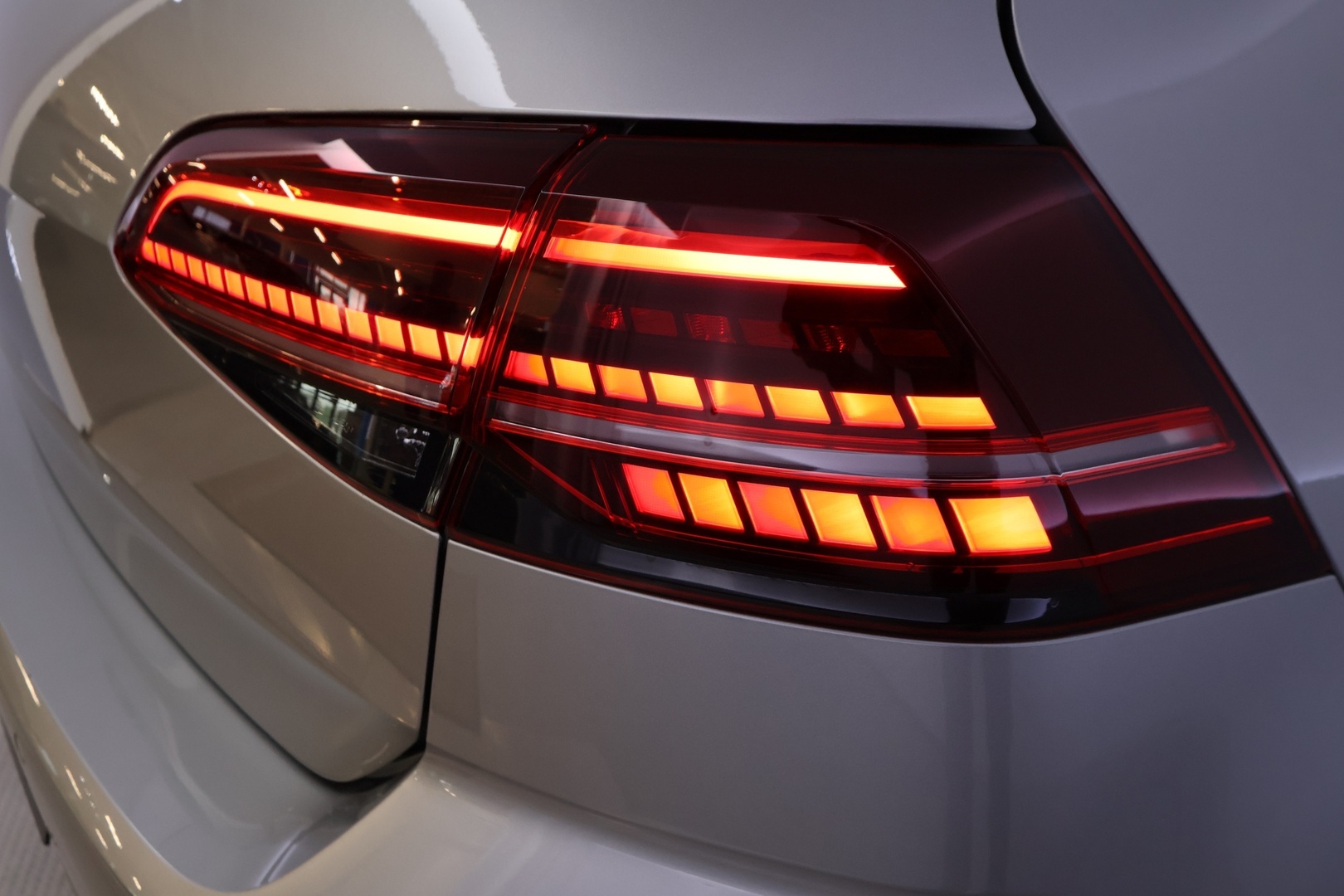 VOLKSWAGEN Golf 2018
