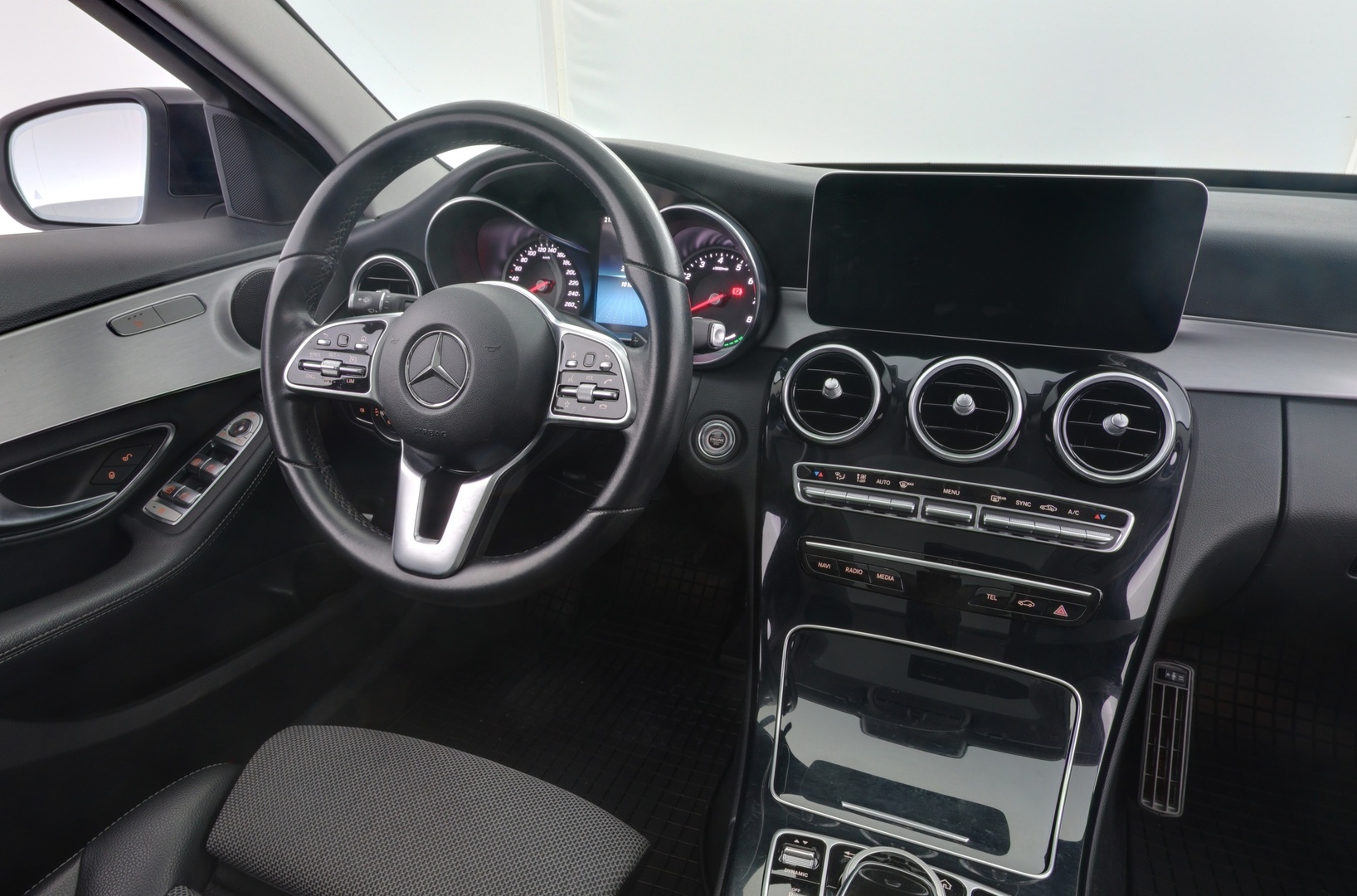 MERCEDES-BENZ C 2019