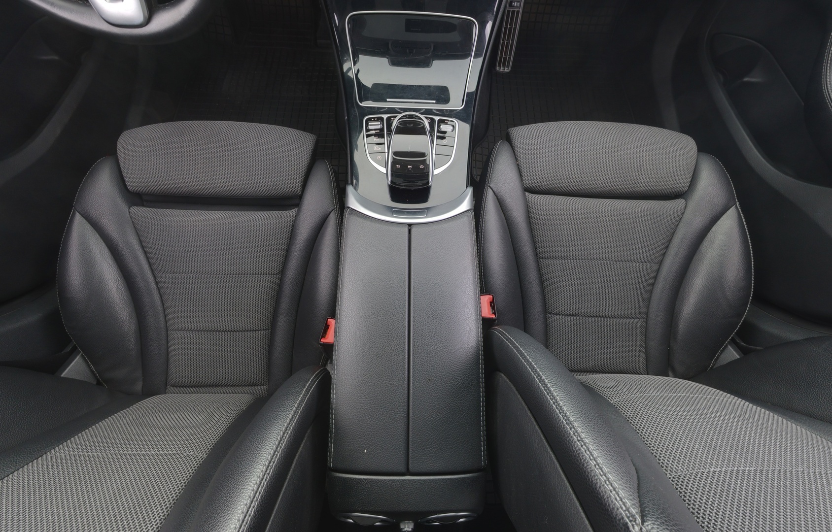 MERCEDES-BENZ C 2019