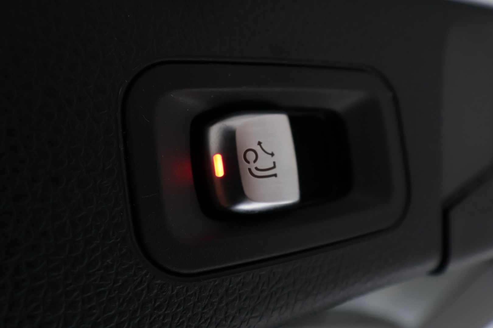 MERCEDES-BENZ C 2019