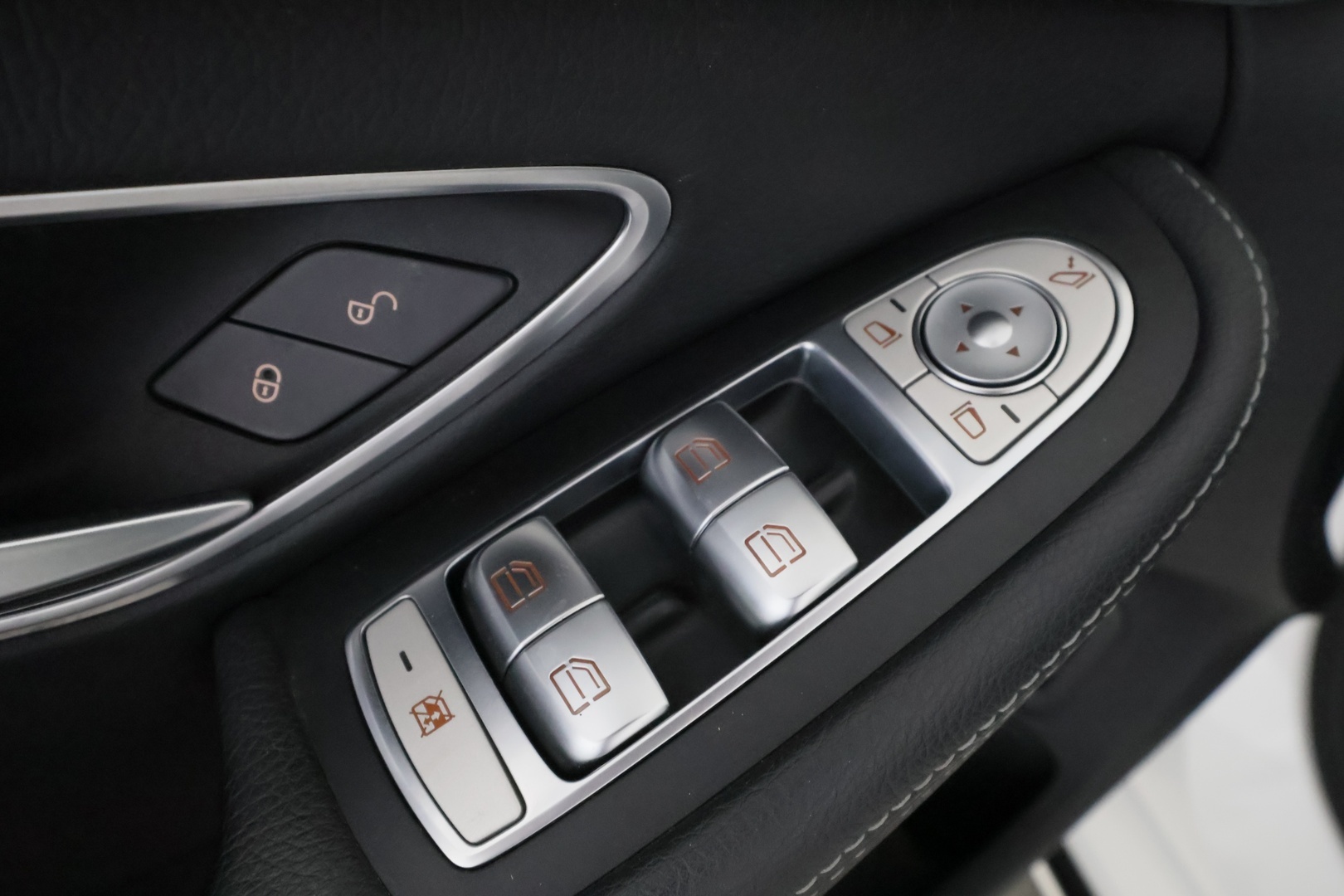 MERCEDES-BENZ C 2019